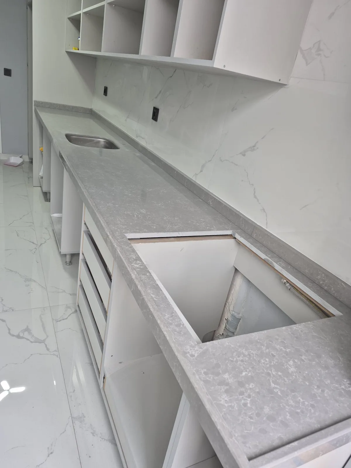 Granit tezgah ankastre ve lavabo mutfak montajı