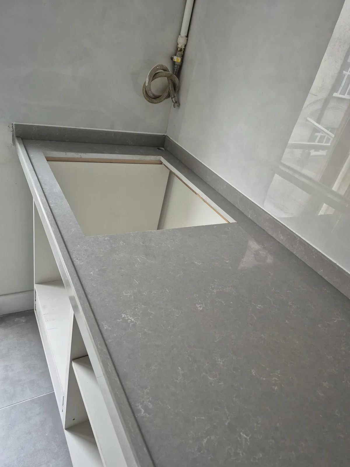 Granit tezgah L tipi lavabo köşe montajı